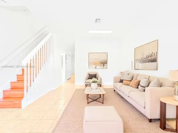 5701 NW 114th Ct APT 104, Doral, FL 33178