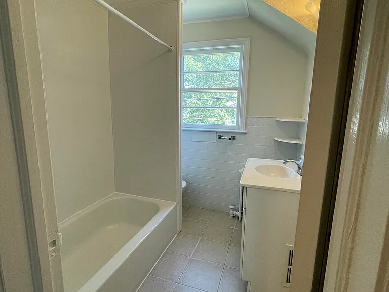901 Barton Ave #2 — Photo 8