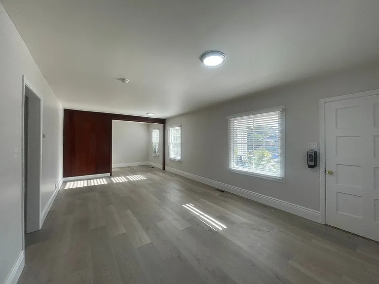 392 Menker Ave #1 — Photo 7