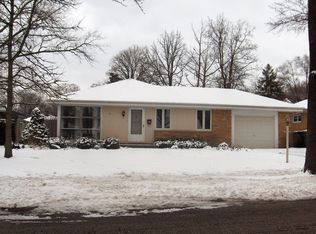 1930 Lincoln Ave, Northbrook, IL