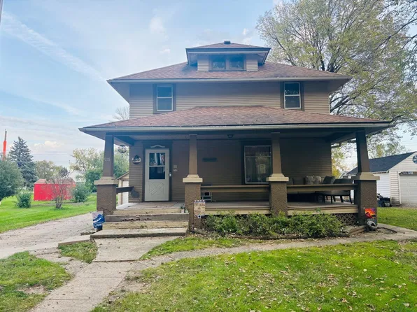 916 Elm St, Correctionville, IA 51016