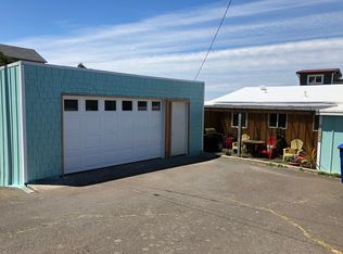 6255 NE Mast Ave, Lincoln City, OR
