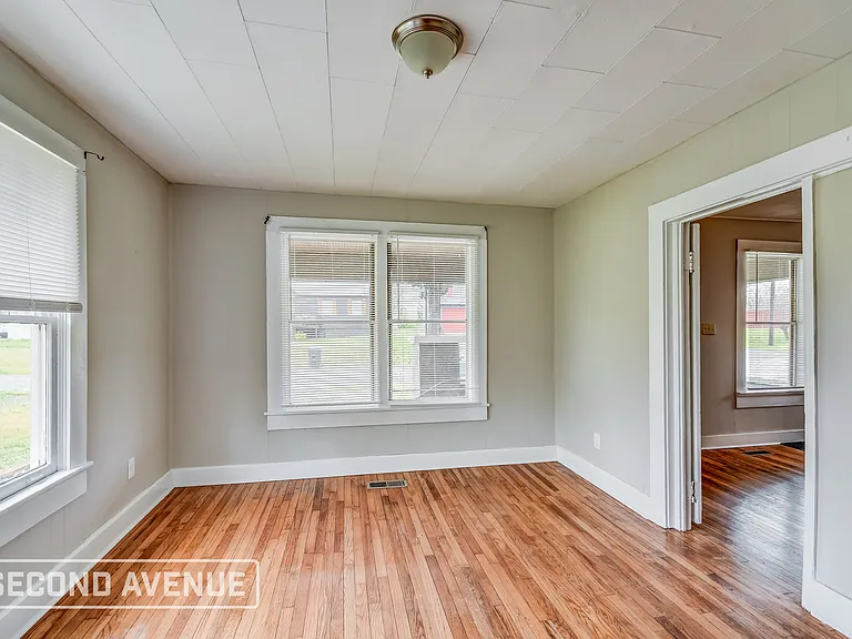 720 72nd St S — Photo 6
