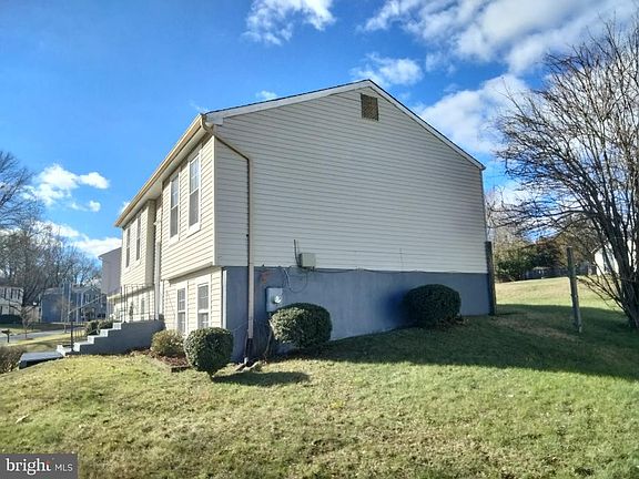 3rd image of 809 Avis Dr