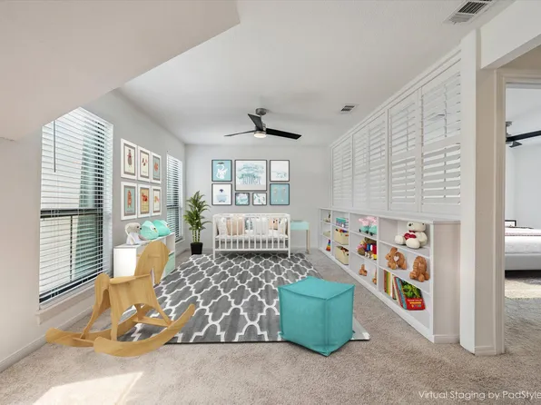 701 Bering Dr APT 402, Houston, TX 77057