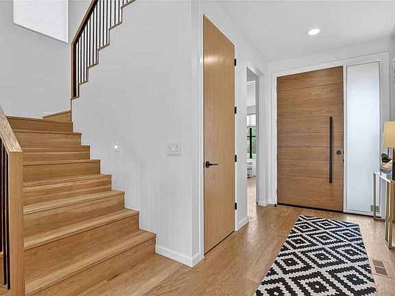 3rd image of 1136 NW 57th St
