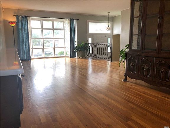 5th image of 431 Woodbridge Ln