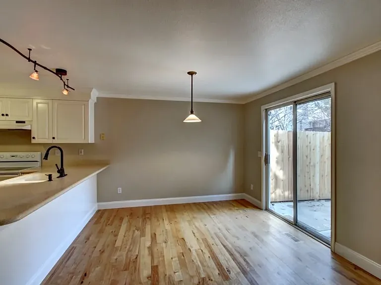 2582 S Falling Brook Ln — Photo 3