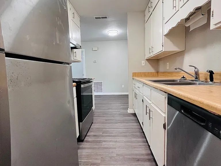 3207 Jim Lee Rd — Photo 6