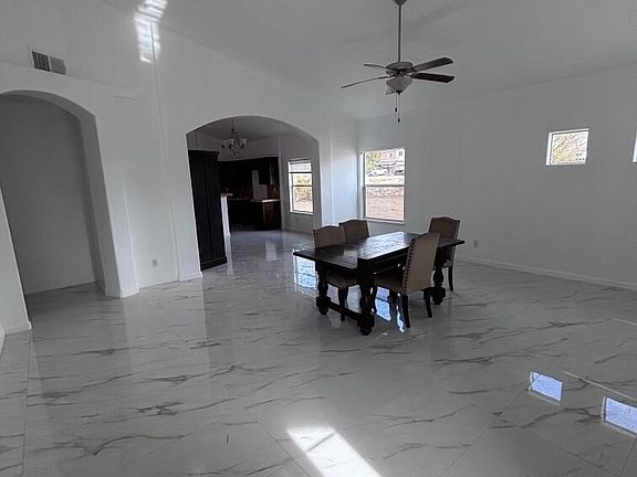 4th image of 301 Resler Ridge Dr