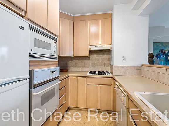 4th image of 11 5th Ave #14A