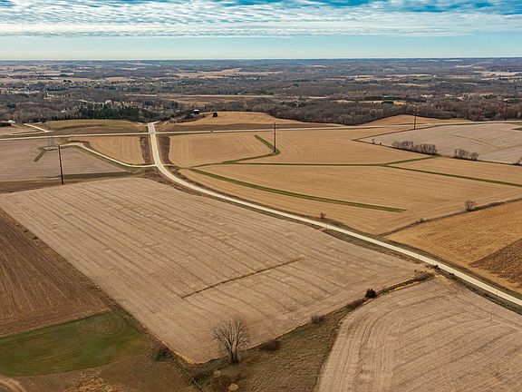 5th image of 44th Ave