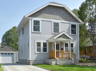 W59N416 Hilgen Ave, Cedarburg, WI 53012