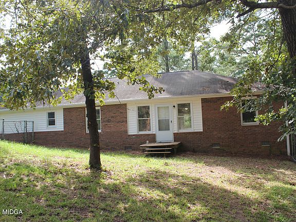 2nd image of 719 Forest Ridge Dr W