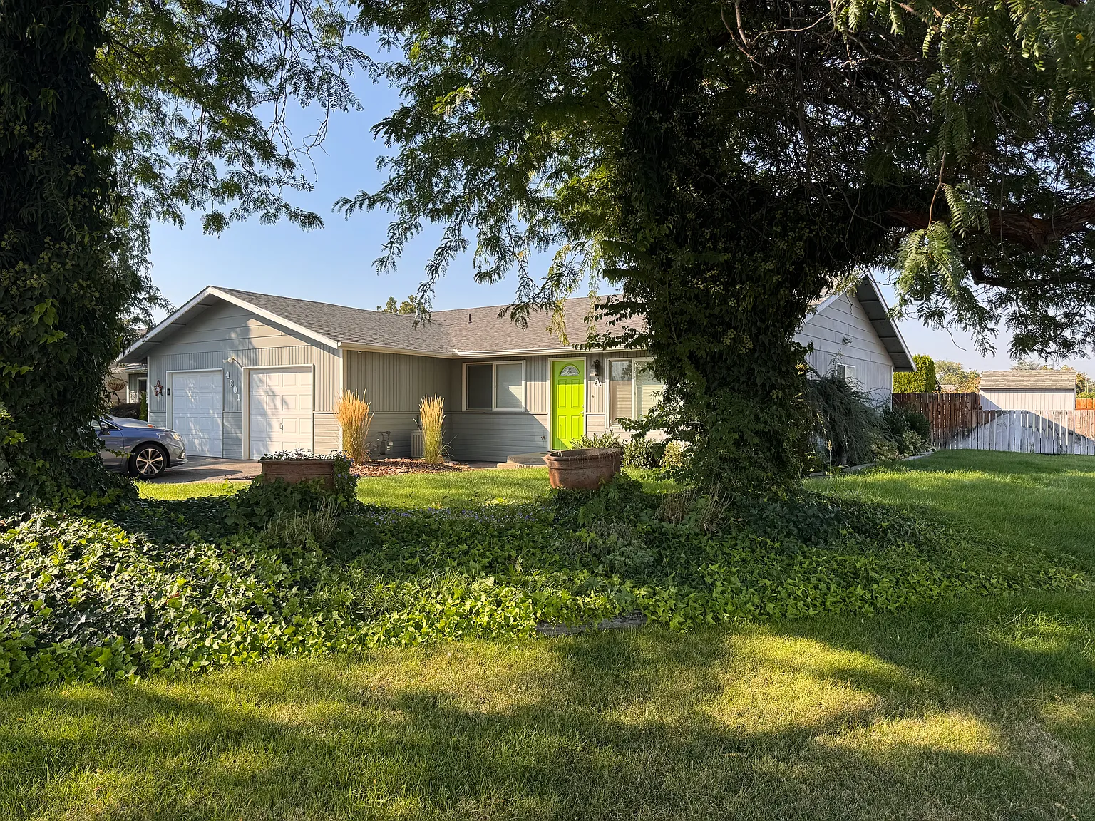 3 bed, 1200 sqft, $2,000 — Photo 2