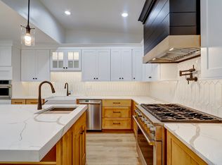 7533 Axton St, Springfield, VA 22151