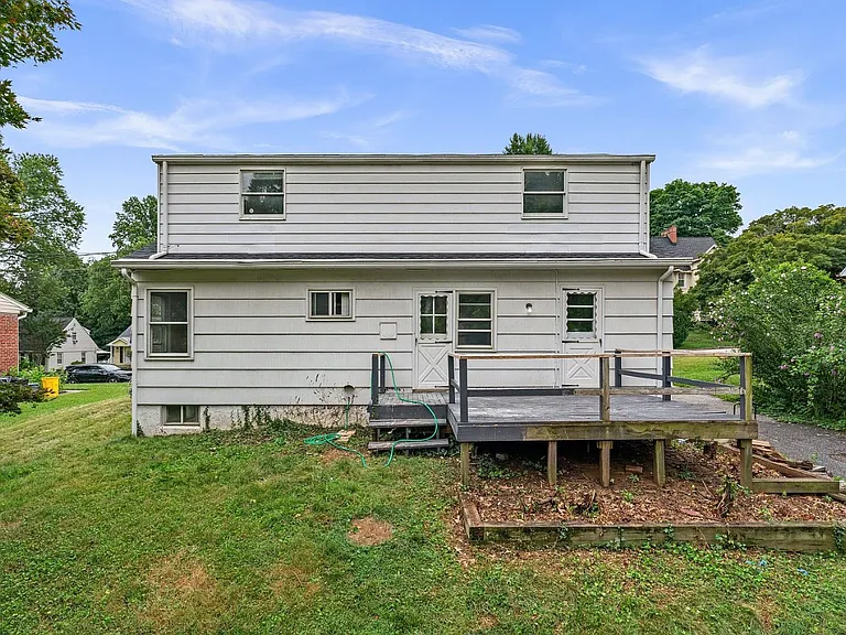 577 Brook Rd — Photo 24