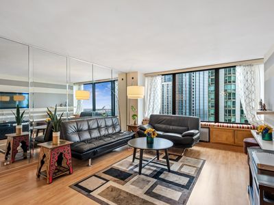 155 N Harbor Dr APT 2105, Chicago, IL, 60601