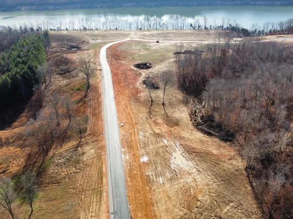 1 Goldenberg Ln, Somerset, KY 42503