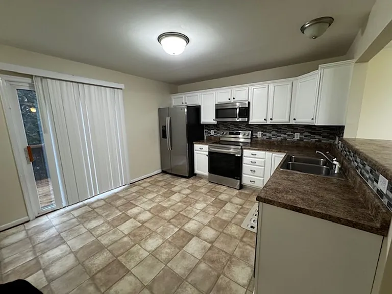 1810 Broadway St #112 — Photo 4