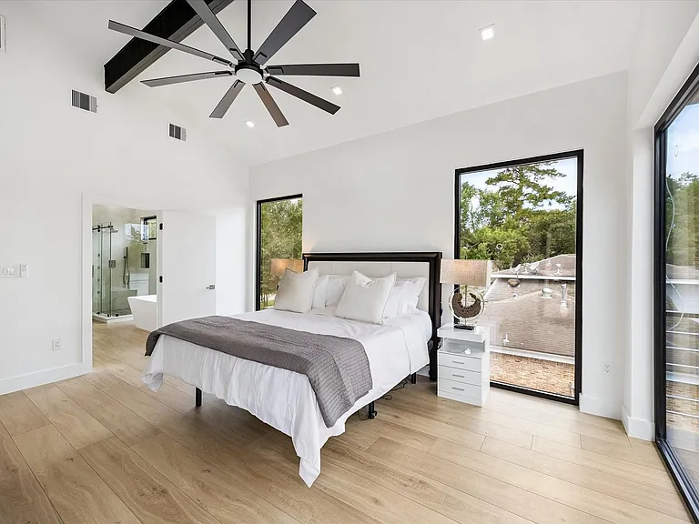 407 Brook Hollow Dr — Photo 18