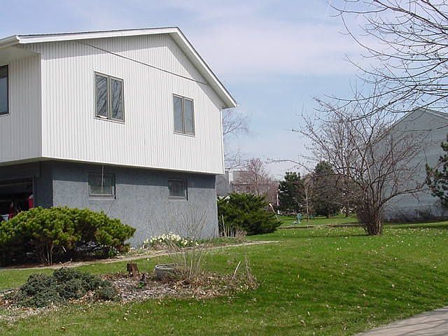 2nd image of 502 Amhurst St