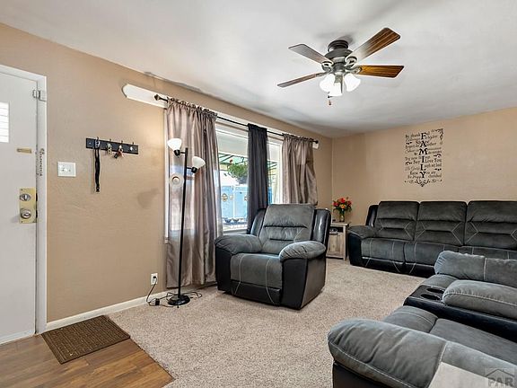 3rd image of 1705 Crestmoor Dr