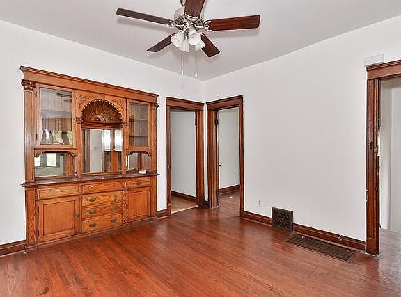 2nd image of 11418 S Forest Ave #2