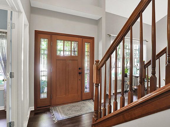 5th image of 9383 Greenthread Ln