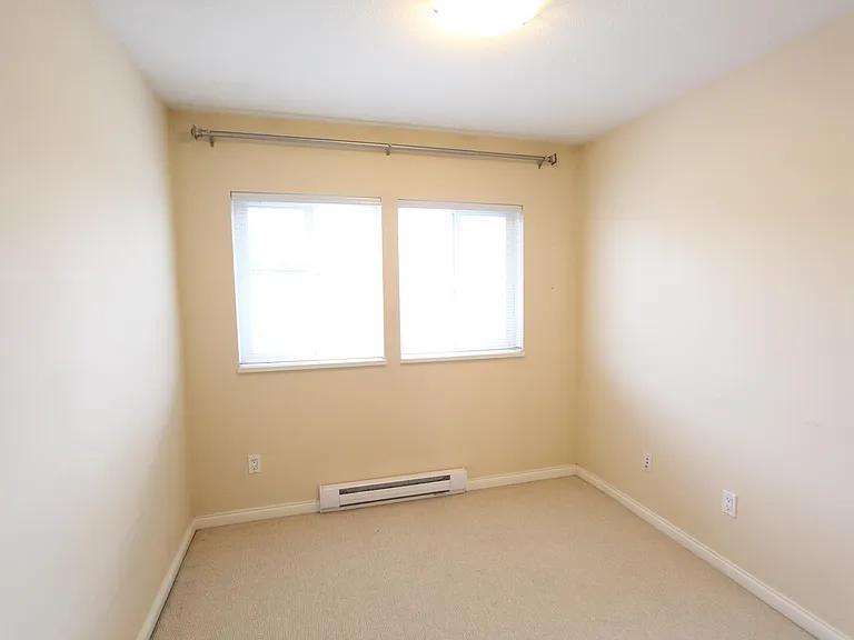 160 Pembina St #33 — Photo 14