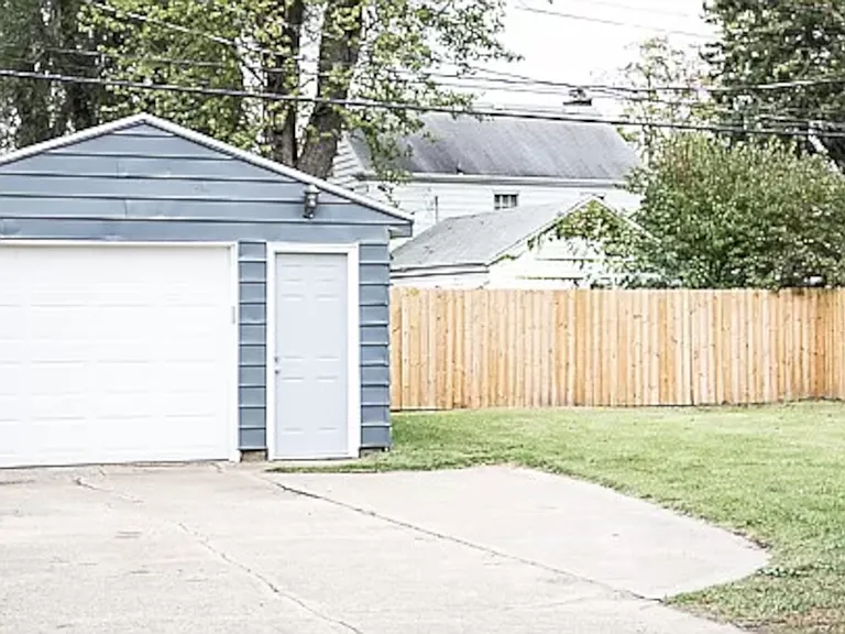 1617 McKinley Ave — Photo 3