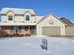 1541 McRae Cres, Green Bay, WI 54311