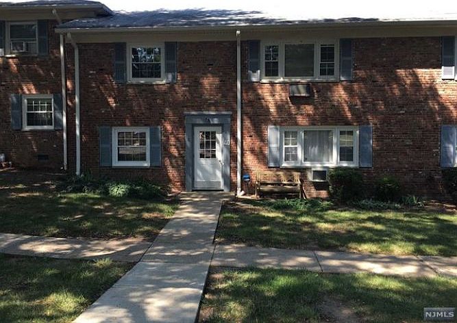 1st image of 40 Wedgewood Dr APT 116