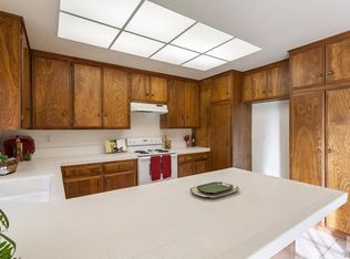 2289 Emmett Ave, Simi Valley, CA 93063