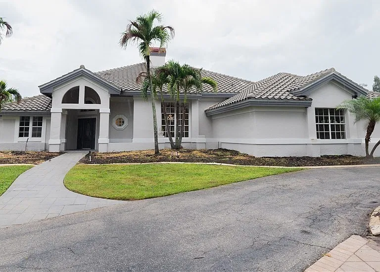 15200 Sweetwater Ct — Photo 1