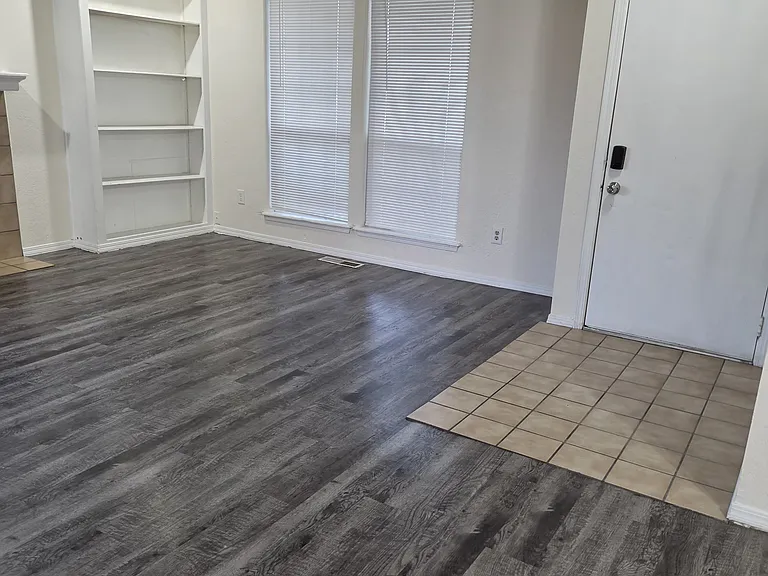 8101 NW 120th St — Photo 5