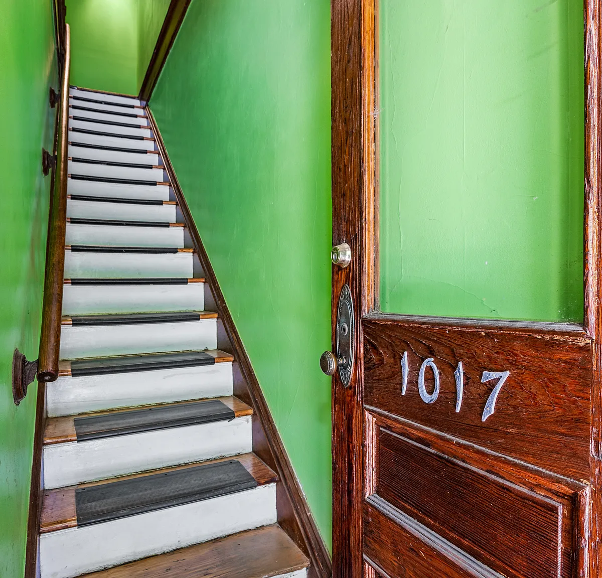 1017 Allen Ave — Photo 3