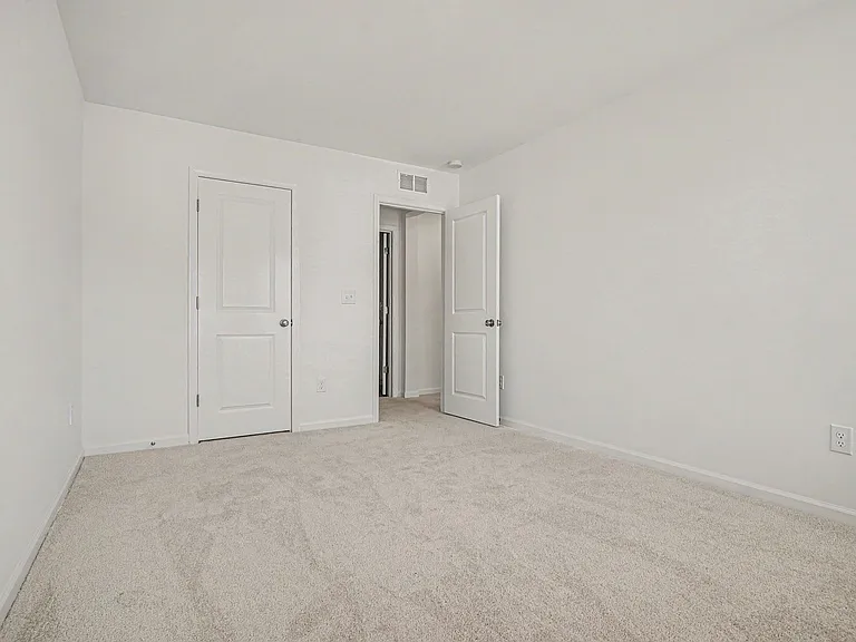 2934 Hickory Field Dr — Photo 15