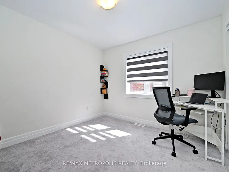 82 Westfield Dr — Photo 25