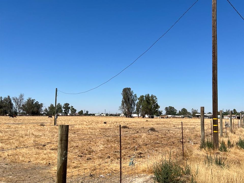 1499 E Stanford Ave, Pixley, CA 93256 MLS 202305180 Zillow