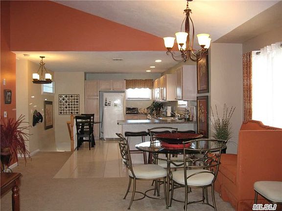 3rd image of 507 Willow Pond Dr #507