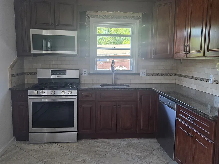6 Dahnerts Park Ln #2 — Photo 1
