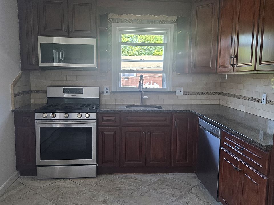 1st image of 6 Dahnerts Park Ln #2