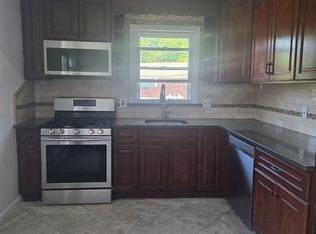 6 Dahnerts Park Ln #2, Garfield, NJ 07026