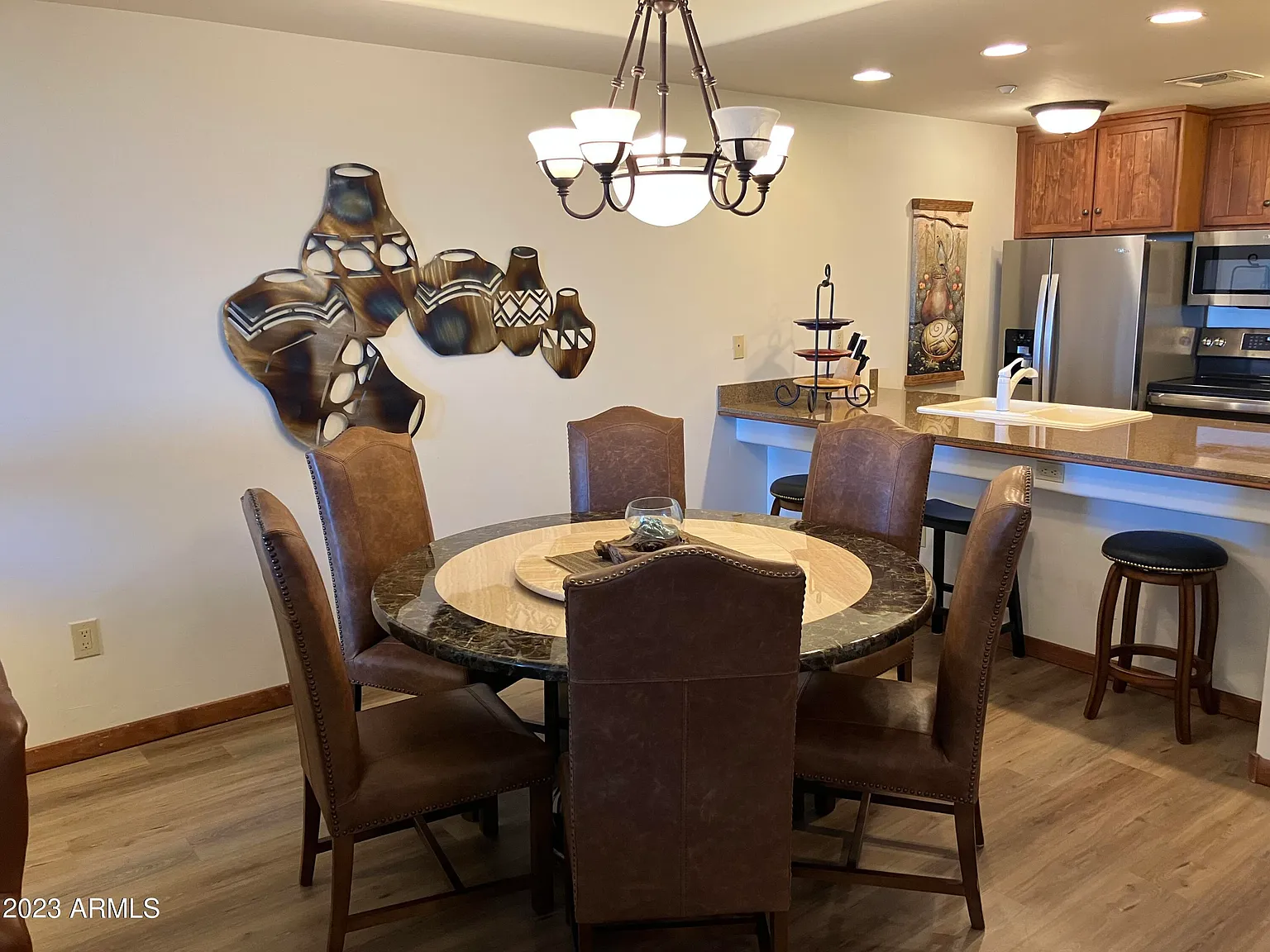 2 bed, 2.5 bath, 1970 sqft, $5,000 — Photo 3