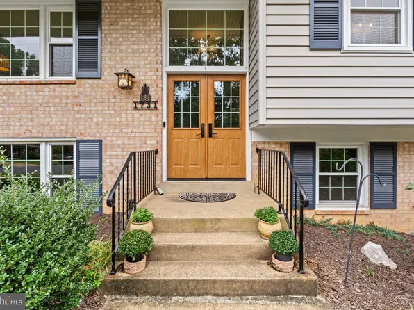 1731 Tamerisk Ct, Vienna, VA 22182