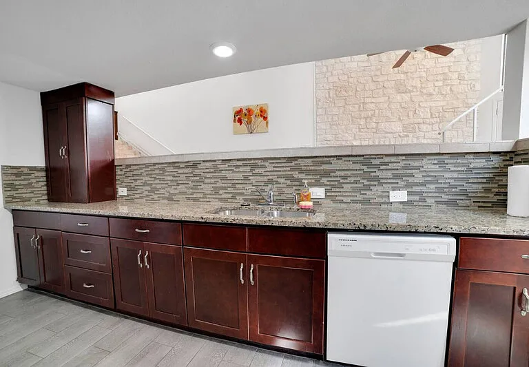 1 Crystal Springs Ct — Photo 22