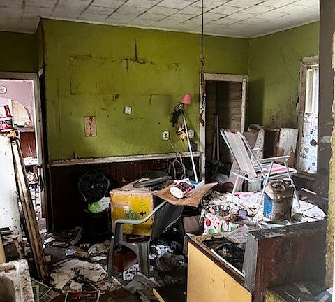 4th image of 3509 E 46th St