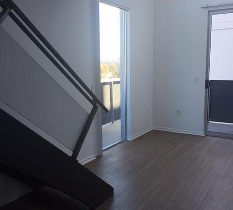 3rd image of 750 11th Ave Unit 202