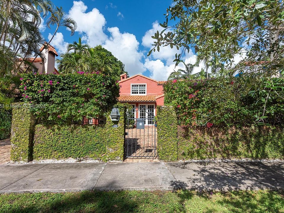 1st image of 629 Altara Ave
